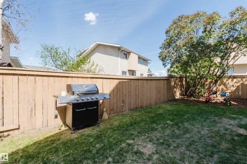 10946 Beaumaris Road Nw, Edmonton, AB - Outdoor
