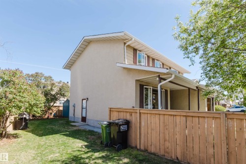 10946 Beaumaris Road Nw, Edmonton, AB - Outdoor