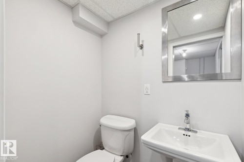 6356 184 Street Nw, Edmonton, AB - Indoor Photo Showing Bathroom