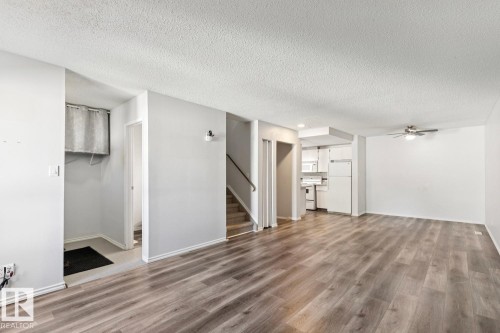 6356 184 Street Nw, Edmonton, AB - Indoor Photo Showing Other Room