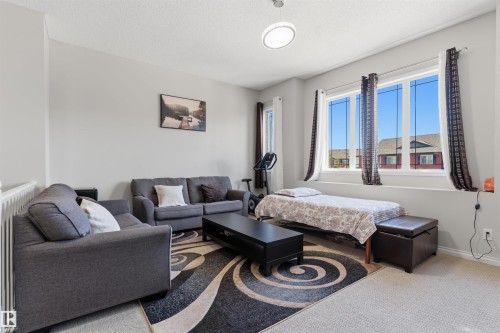3760 12 Street Nw, Edmonton, AB - Indoor