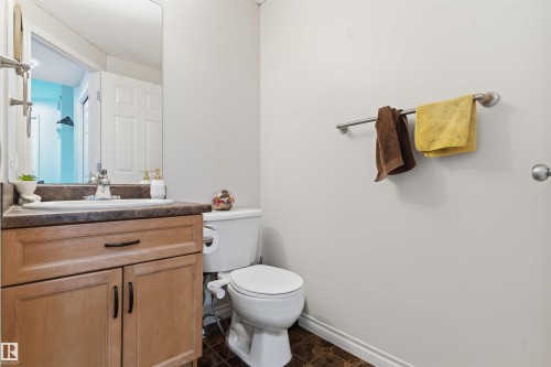 3760 12 Street Nw, Edmonton, AB - Indoor Photo Showing Bathroom