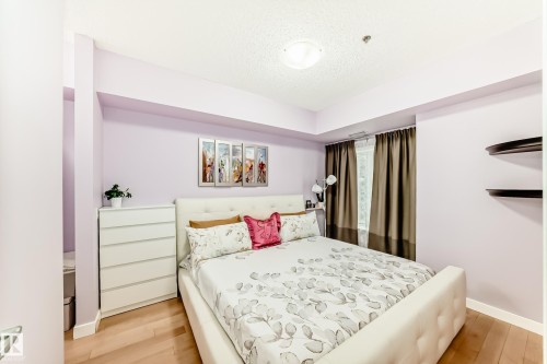 #211 9750 94 St Nw, Edmonton, AB - Indoor Photo Showing Bedroom