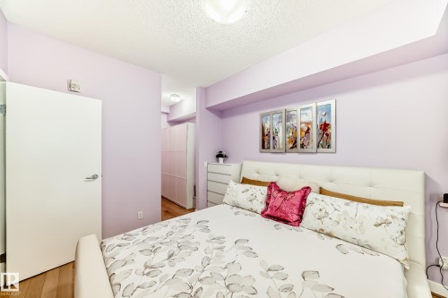 #211 9750 94 St Nw, Edmonton, AB - Indoor Photo Showing Bedroom