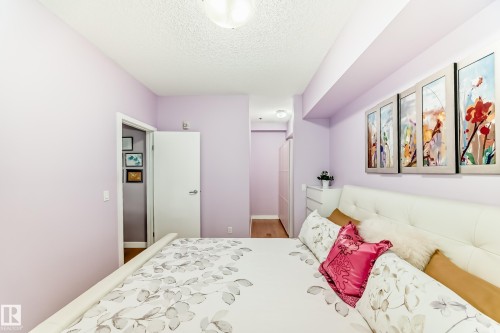 #211 9750 94 St Nw, Edmonton, AB - Indoor Photo Showing Bedroom