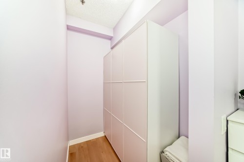 #211 9750 94 St Nw, Edmonton, AB - Indoor