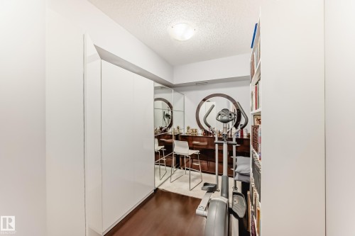 #211 9750 94 St Nw, Edmonton, AB - Indoor Photo Showing Other Room