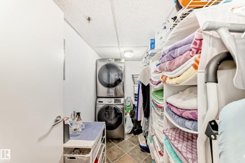 #211 9750 94 St Nw, Edmonton, AB - Indoor Photo Showing Laundry Room