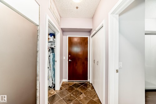 #211 9750 94 St Nw, Edmonton, AB - Indoor Photo Showing Other Room