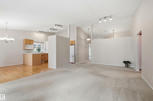 #10 9 Dechene Rd Nw, Edmonton, AB - Indoor