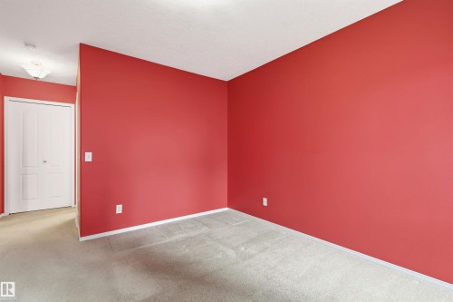 #10 9 Dechene Rd Nw, Edmonton, AB - Indoor Photo Showing Other Room