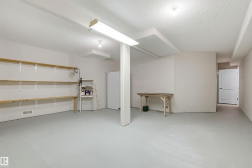 #10 9 Dechene Rd Nw, Edmonton, AB - Indoor