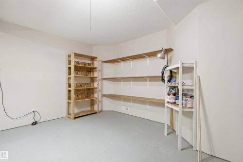 #10 9 Dechene Rd Nw, Edmonton, AB - Indoor