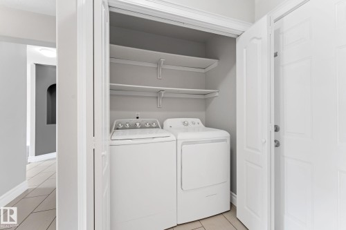 173 Castle Drive Nw, Edmonton, AB - Indoor Photo Showing Laundry Room