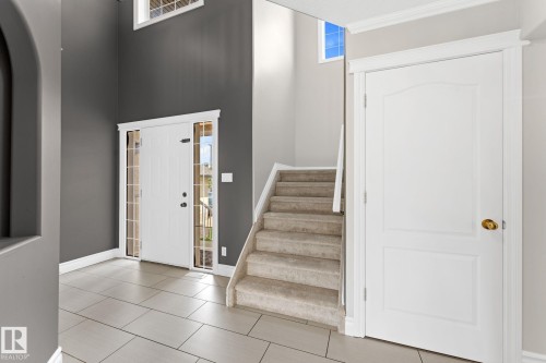 173 Castle Drive Nw, Edmonton, AB - Indoor Photo Showing Other Room