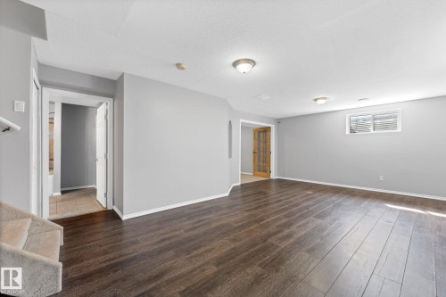 173 Castle Drive Nw, Edmonton, AB - Indoor