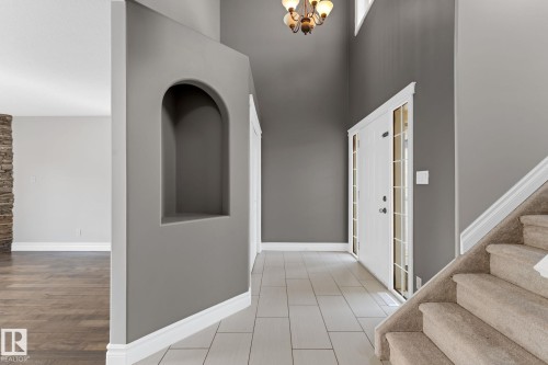 173 Castle Drive Nw, Edmonton, AB - Indoor Photo Showing Other Room