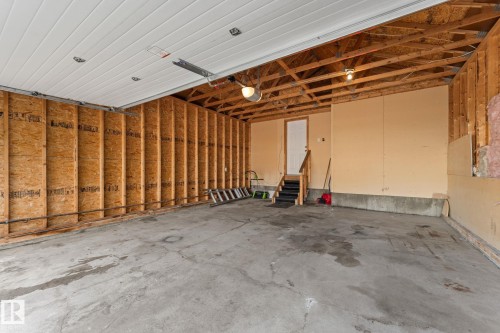 173 Castle Drive Nw, Edmonton, AB - Indoor Photo Showing Garage