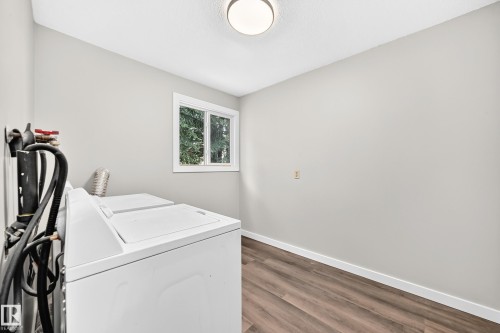 #6 1820 56 St Nw, Edmonton, AB - Indoor Photo Showing Laundry Room