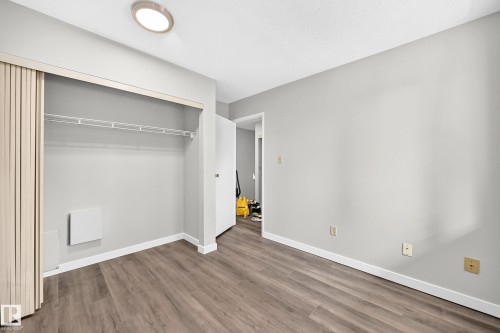 #6 1820 56 St Nw, Edmonton, AB - Indoor Photo Showing Other Room