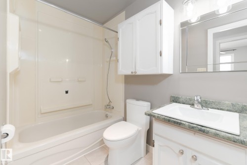 63 Waverley Crescent, Spruce Grove, AB - Indoor Photo Showing Bathroom