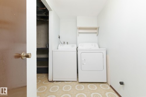 63 Waverley Crescent, Spruce Grove, AB - Indoor Photo Showing Laundry Room