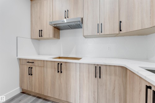 4310 36 St, Beaumont, AB - Indoor Photo Showing Kitchen