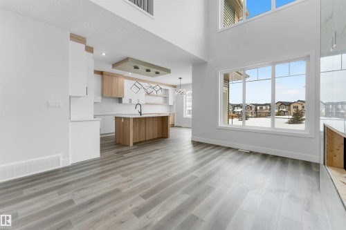4310 36 St, Beaumont, AB - Indoor Photo Showing Kitchen