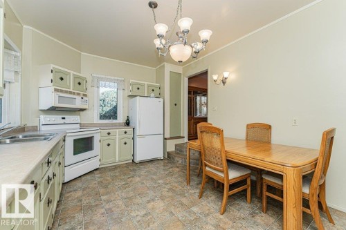 4 Jubilee Drive, Fort Saskatchewan, AB - Indoor