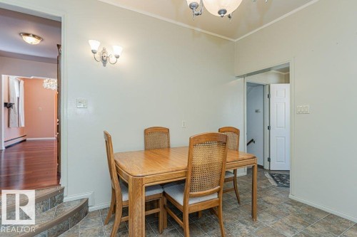 4 Jubilee Drive, Fort Saskatchewan, AB - Indoor Photo Showing Dining Room