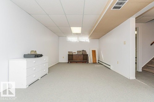 4 Jubilee Drive, Fort Saskatchewan, AB - Indoor