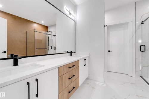 13136 187 Avenue Nw, Edmonton, AB - Indoor