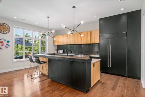 699 Howatt Drive Sw, Edmonton, AB - Indoor Photo Showing Kitchen With Upgraded Kitchen