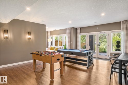 699 Howatt Drive Sw, Edmonton, AB - Indoor Photo Showing Other Room