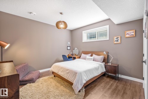 699 Howatt Drive Sw, Edmonton, AB - Indoor Photo Showing Bedroom