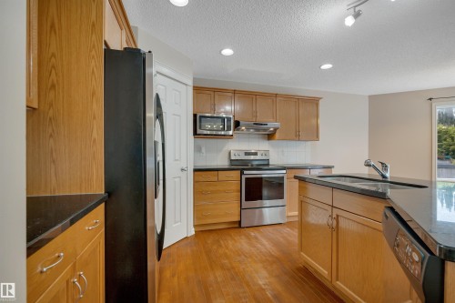 3080 Spence Wynd Sw, Edmonton, AB - Indoor Photo Showing Kitchen With Stainless Steel Kitchen
