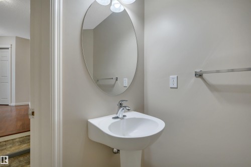 3080 Spence Wynd Sw, Edmonton, AB - Indoor Photo Showing Bathroom