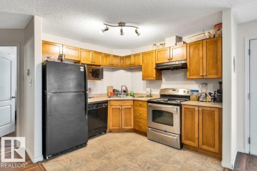 #2105 320 Clareview Station Dr Nw, Edmonton, AB - Indoor Photo Showing Kitchen