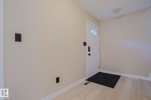 8 Erinwoods Place, St. Albert, AB - Indoor Photo Showing Other Room