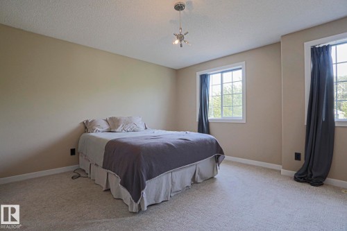 8 Erinwoods Place, St. Albert, AB - Indoor Photo Showing Bedroom