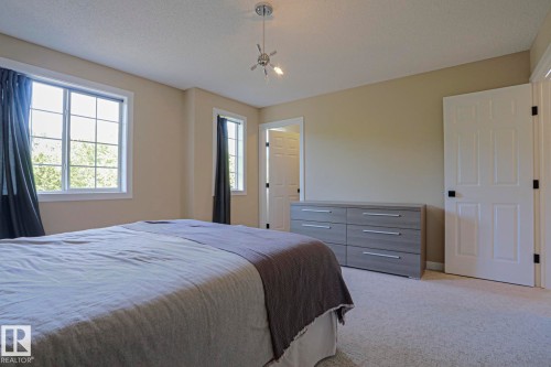 8 Erinwoods Place, St. Albert, AB - Indoor Photo Showing Bedroom