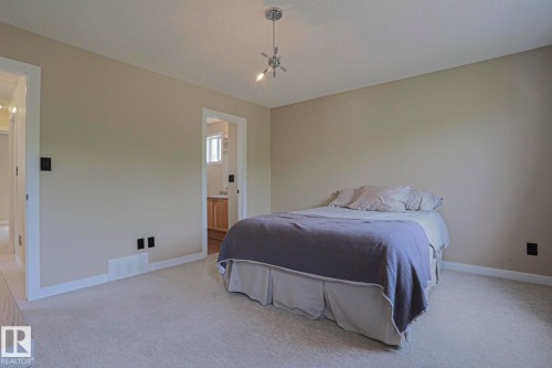 8 Erinwoods Place, St. Albert, AB - Indoor Photo Showing Bedroom