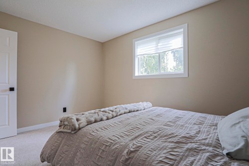 8 Erinwoods Place, St. Albert, AB - Indoor Photo Showing Bedroom