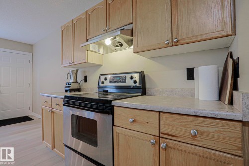 8 Erinwoods Place, St. Albert, AB - Indoor Photo Showing Kitchen