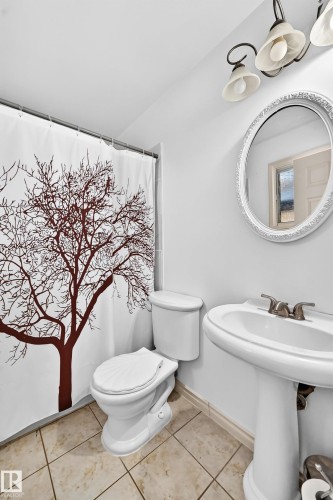 9205 84 Street, Fort Saskatchewan, AB - Indoor Photo Showing Bathroom