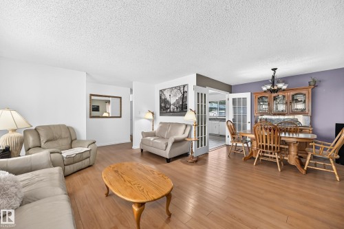 9205 84 Street, Fort Saskatchewan, AB - Indoor Photo Showing Living Room