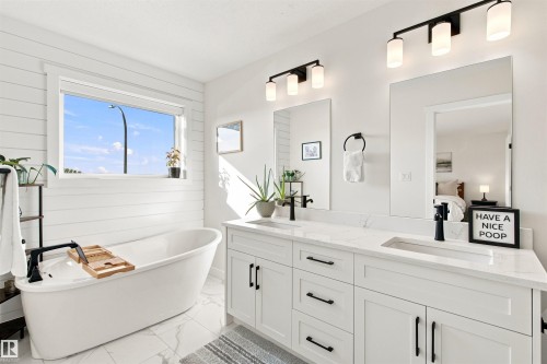 328 Fundy Way, Cold Lake, AB - Indoor Photo Showing Bathroom