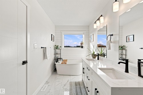 328 Fundy Way, Cold Lake, AB - Indoor Photo Showing Bathroom