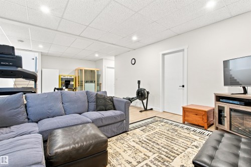 328 Fundy Way, Cold Lake, AB - Indoor Photo Showing Living Room