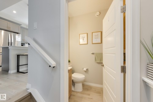 9943 227 Street Nw, Edmonton, AB - Indoor Photo Showing Bathroom